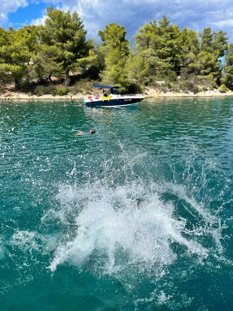 Blue Lagoon & 3 Islands Tour, Water and Wine Included - Included Amenities