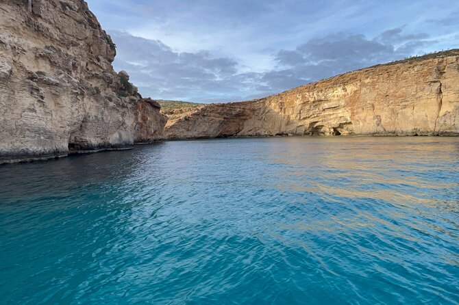 Blue Lagoon Ferry and Caves Tour - Review Distribution Analysis