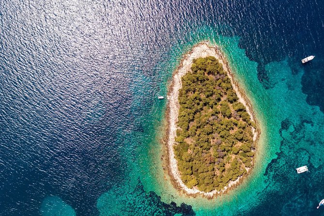 Blue Lagoon & Maslinica Half Day Tour From Trogir - Blue Lagoon (Krknjasi Bay)