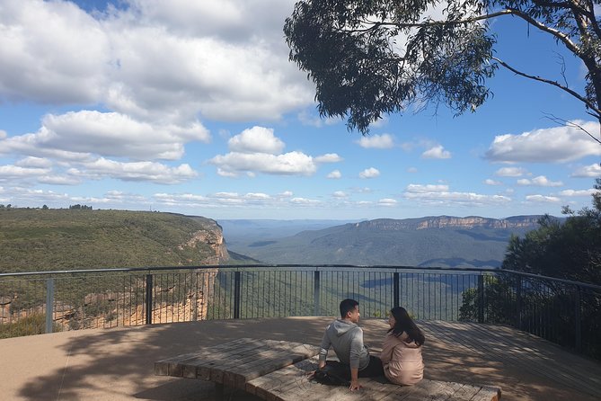 Blue Mountains Unique Small-Group Day Adventure With Picnic Lunch - Local Guide and Knowledge