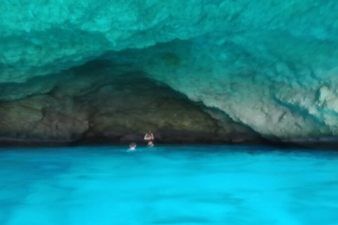 Blue Room and Beach Tour Curacao by Speedboat - Health Restrictions