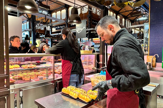 Bluefin Tuna Tasting in the Most Prestigious Market of Spain - Exploring the Sashimi Delights