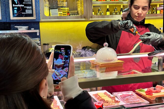 Bluefin Tuna Tasting in the Most Prestigious Market of Spain - Accessibility and Booking Information