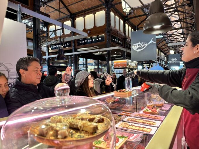 Bluefin Tuna Tasting in the Most Prestigious Market of Spain - Tasting Highlights