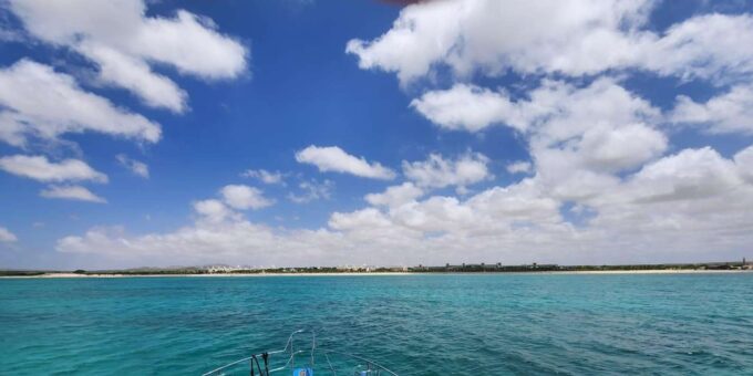 Boa Vista: Motoryacht Trip With Fishing, Snorkeling, Beach BBQ - Explore Boa Vista