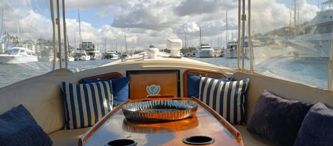 Boat Cruise ( Drinks Included) LAS Best Attraction - Frequently Asked Questions