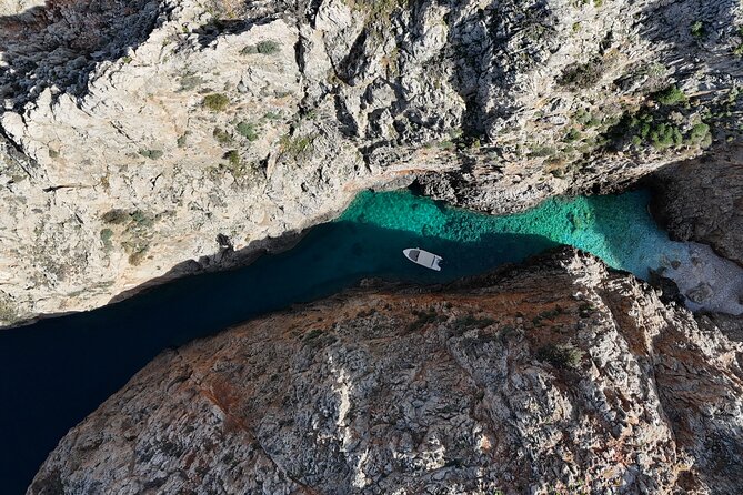 Boat Experience in Almyrida - Accessibility and Participation