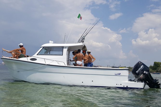 Boat Fishing, Boat Tours, Boat Party - Public Transportation