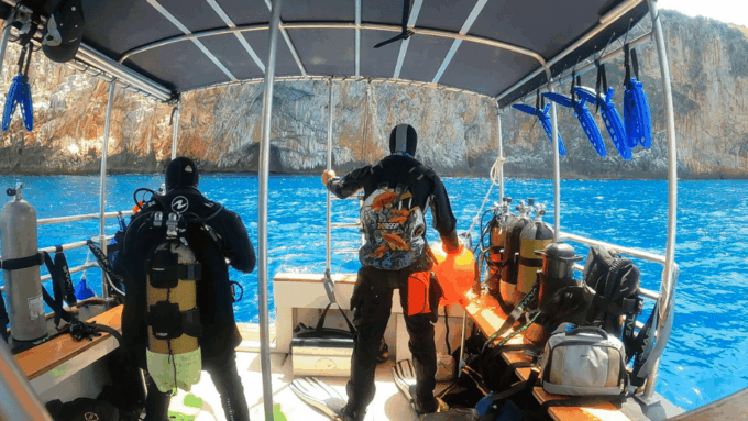Boat for Scuba Divers: Dive Trip Around Comino Island - Inclusions and Amenities