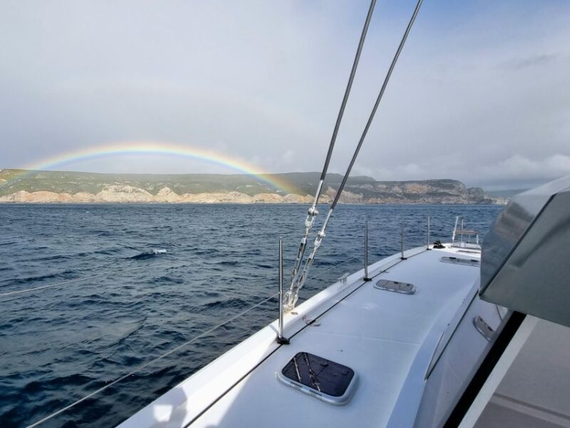 Boat in Algarve - Luxury Catamaran - Lagos - Modern Catamaran Amenities