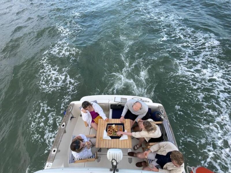 Boat Lisbon Sightseeing Tagus River | Food&Drinks | Diving - Key Points