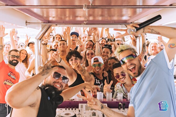 Boat Party in Benalmádena Costa - Health and Accessibility