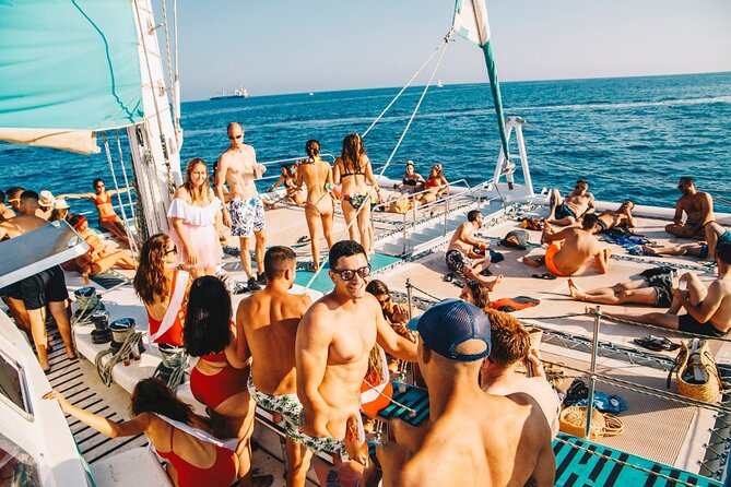 Boat Party in Malaga Centre - Meeting and Pickup