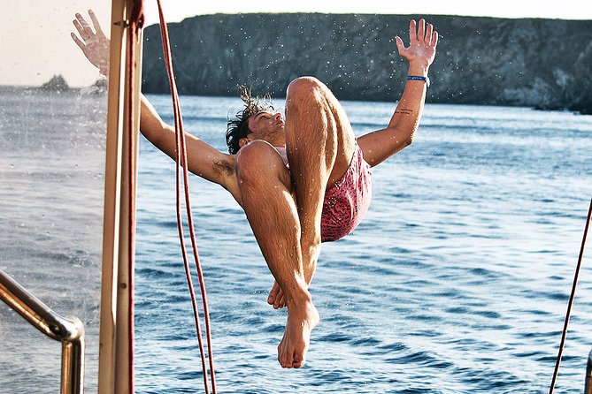 Boat Party With Swimming Stop Experience in Mykonos - Inclusions and What to Expect