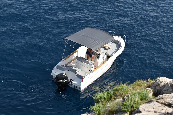 Boat Rental in Dubrovnik Croatia. Cruise Around Dubrovnik Coast and Islands - Dining and Refreshments