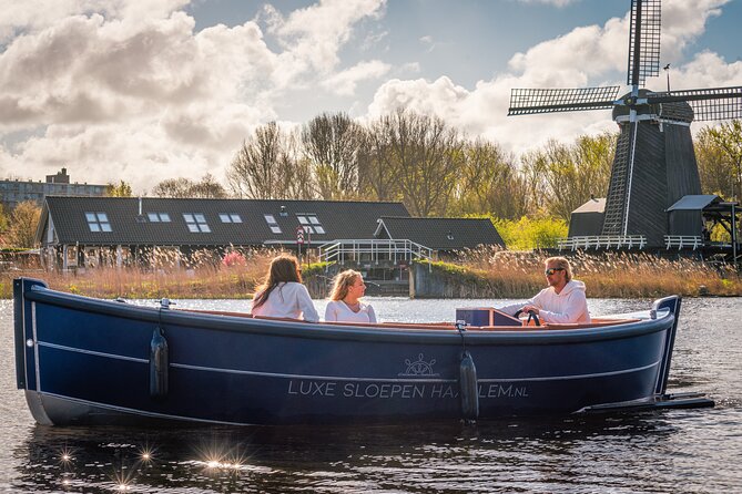 Boat Rental in Haarlem - Nearby Public Transportation Options