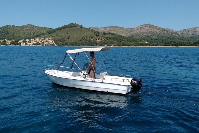 Boat Rental With and Without a License - Cruising the Alcudia Bay