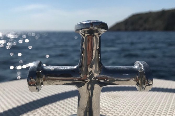 Boat Rental With and Without a License - Learning to Sail With Guidance