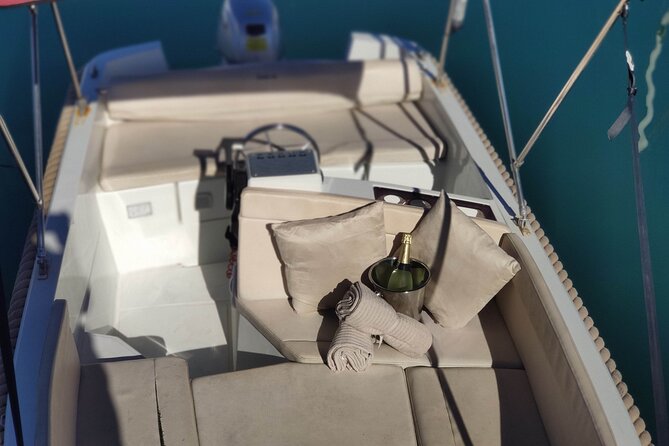 Boat Rental Without License in Benalmádena - Accessibility and Participation