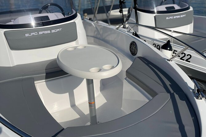Boat Rental Without License in La Marina De Valencia - Included Features and Amenities
