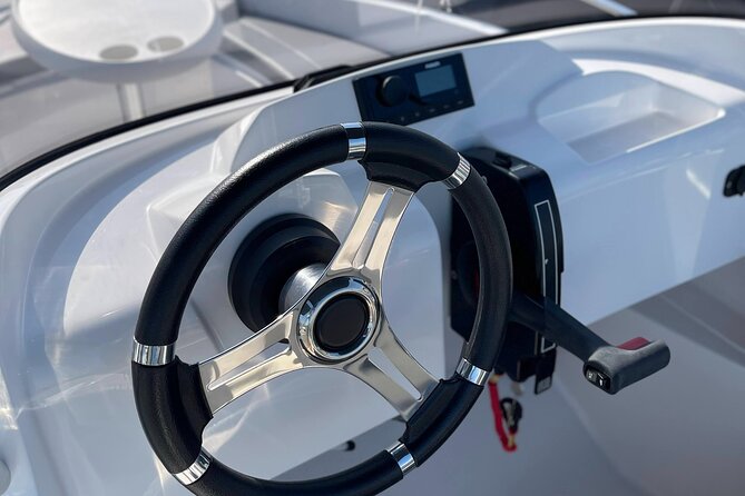 Boat Rental Without License in La Marina De Valencia - Safety Considerations