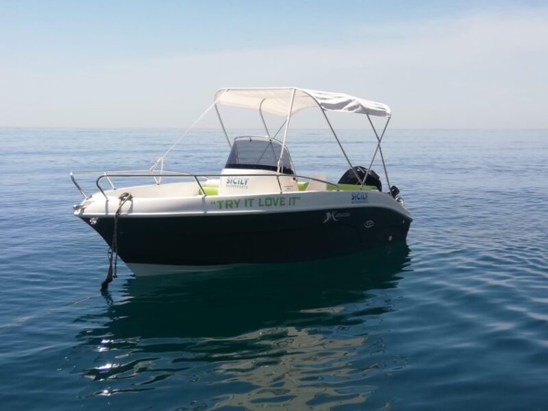 Boat Rental Without License in Letojanni - Location and Experience