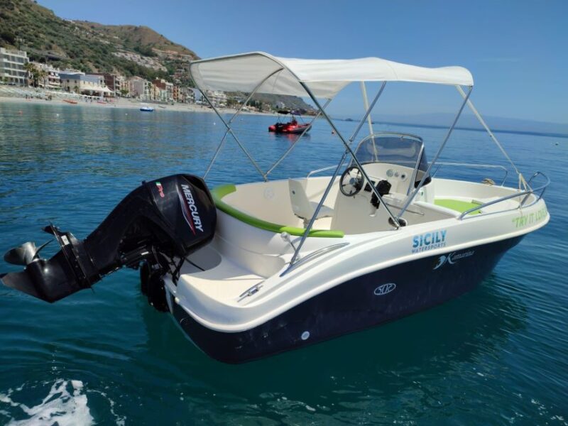 Boat Rental Without License in Letojanni - Location and Amenities