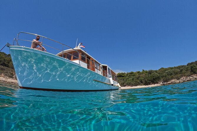 Boat Tour at Delfina Hvar - Meeting and Pickup