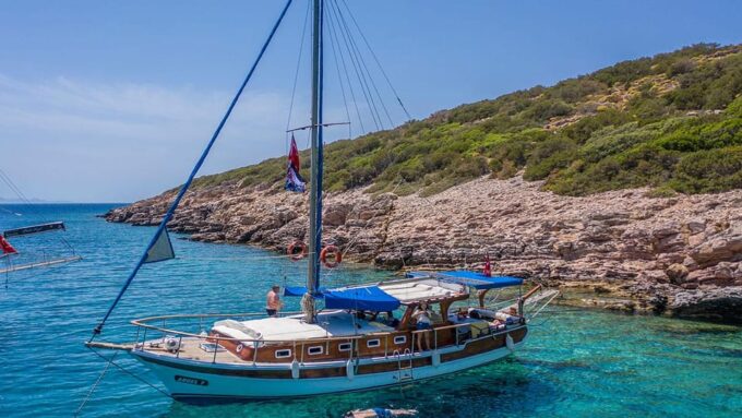 Boat Tour: Bodrum Private Boat Tour for Cruise Customers - Equipment and Crew