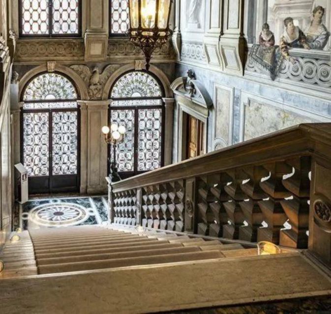 Boat Tour & Gala Dinner in a Venetian Palace - Activity and Price