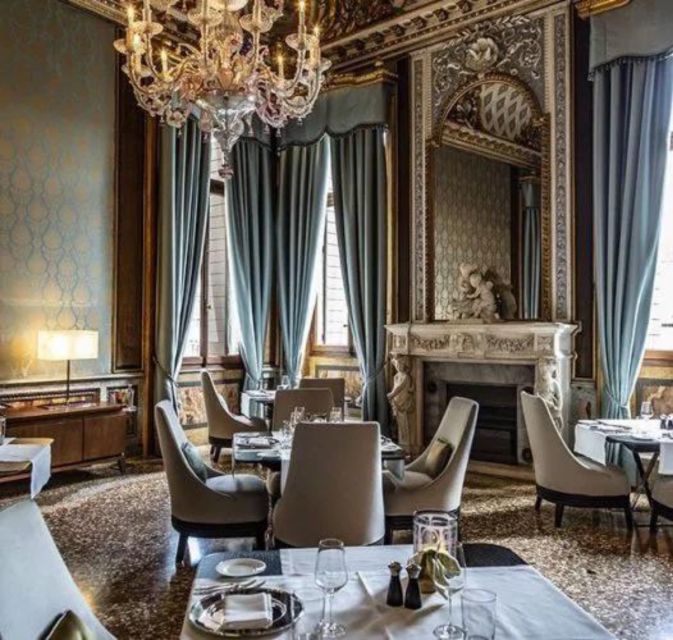 Boat Tour & Gala Dinner in a Venetian Palace - Itinerary Highlights