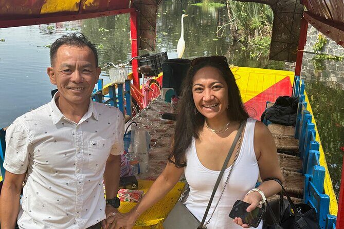 Boat tour in Mexico City with Live Guide with Food and Drinks - FAQ