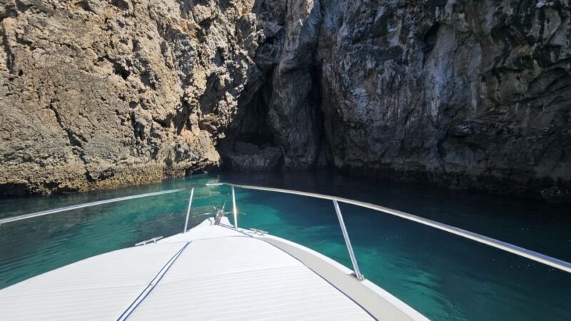 Boat Tour in Sesimbra (Public/Shared) - Refreshments Provided
