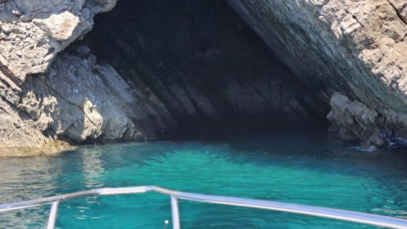 Boat Tour in Sesimbra (Public/Shared) - Participant Restrictions