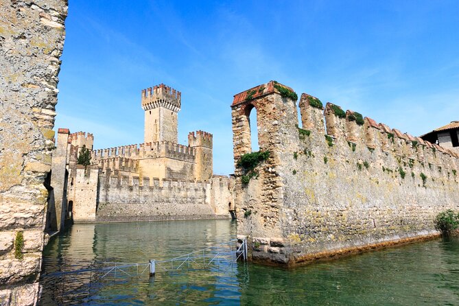 Boat Tour of Isola Del Garda - Prosecco Glass Included