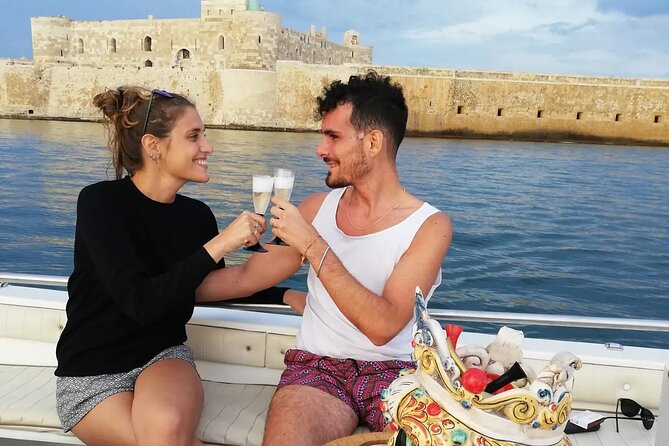 Boat Tour of Ortigia, Sea Caves and Snorkelling - Meeting Point and Arrival