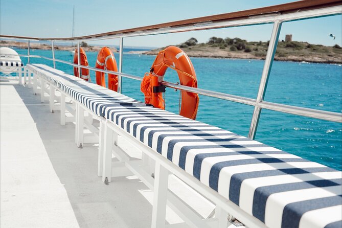 Boat Tour of the Bay of Palma With Snorkeling and Drink - Transportation and Capacity