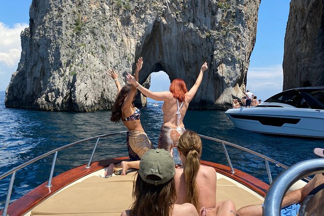 Boat Tour of the Caves on the Island of Capri - Limoncello and Snacks on Board