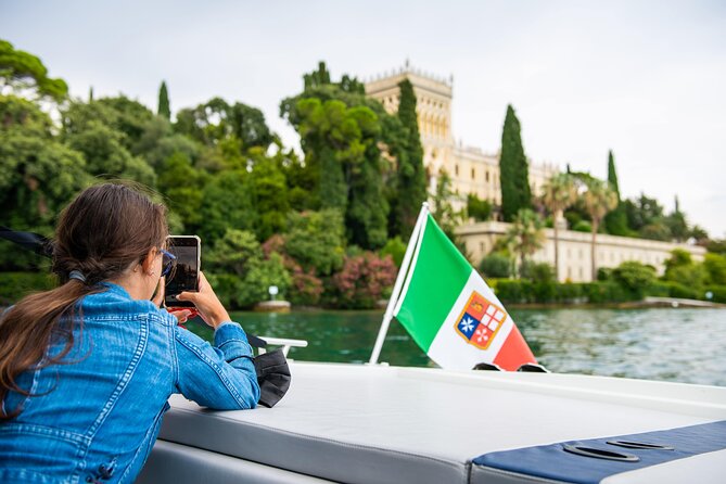 Boat Tour of the Islands of Lake Garda From Sirmione - Breathtaking Views of the Landscape