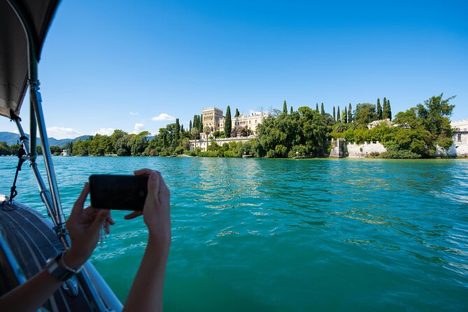 Boat Tour of the Islands of Lake Garda From Sirmione - Learning About the Regions History