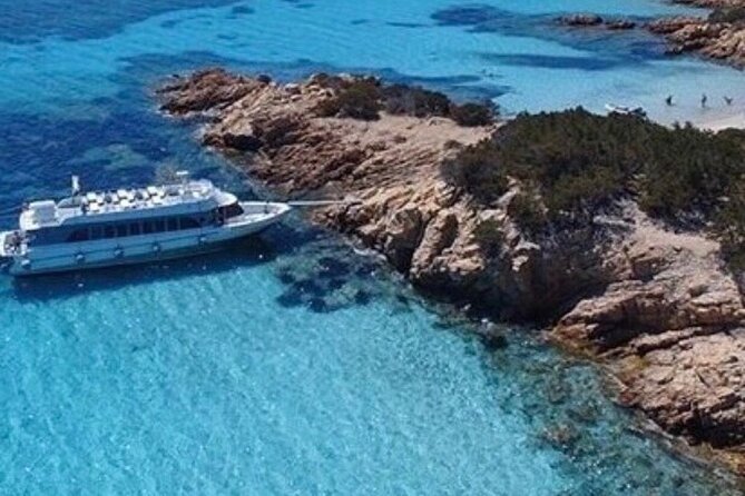 Boat Tour of the La Maddalena Archipelago - Touring the Archipelago