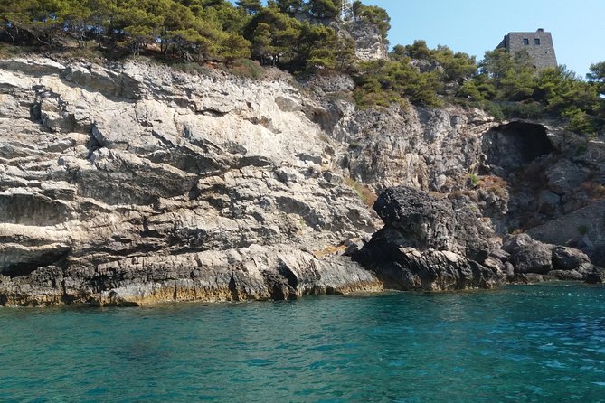 Boat Tour on the Way of the Syrens - Meeting Point and Pickup