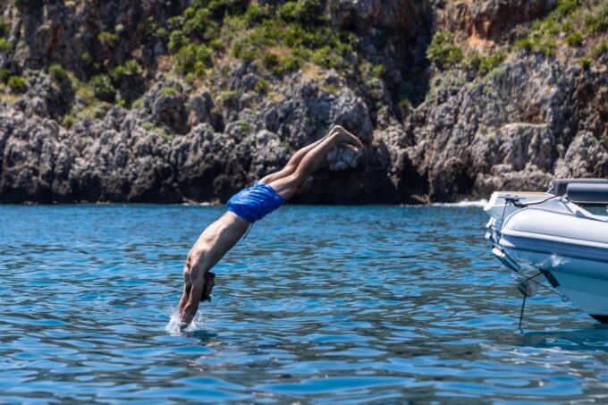 Boat Tour Taormina Isola Bella Giardini Naxos 8 Hours - Important Information