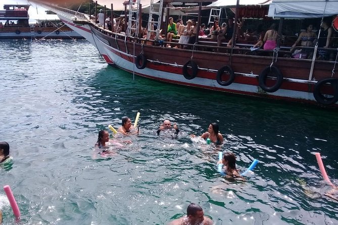 Boat Tours to Tropical Islands - Pickup and Dropoff