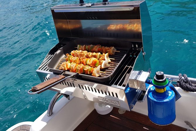 Boat Trip 4 Hours - Private Charter (KEEPER UNO Boat) - Inclusions and Amenities