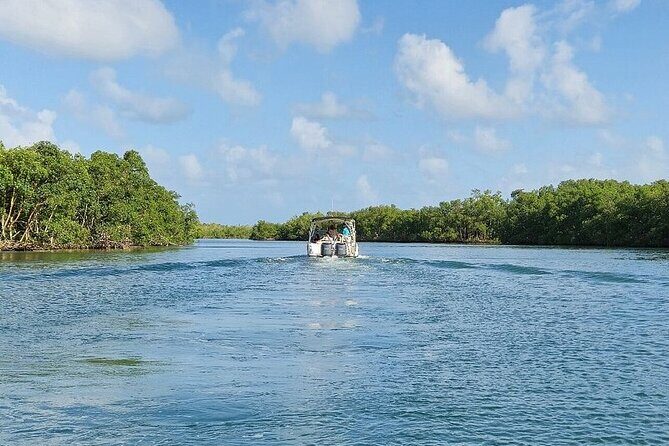 Boat trip EN 1/2 Day in the Grand Ass DE Sac Marin - The Itinerary in Detail: What to Expect on the Water