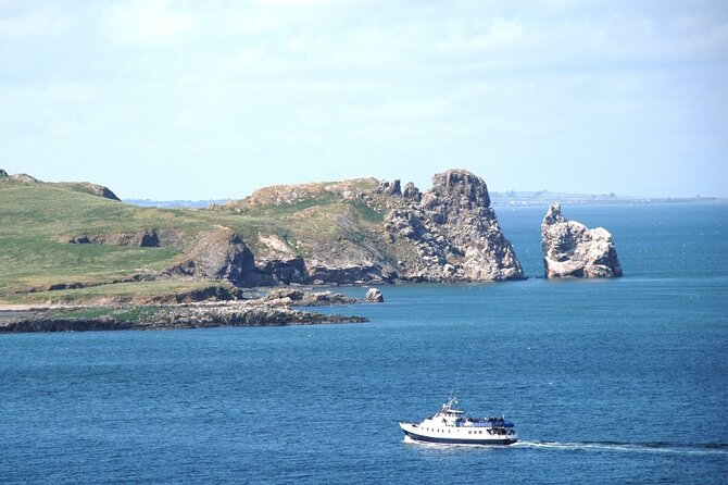 Boat Trip From Dublin City to Dun Laoghaire - Onboard Amenities and Facilities