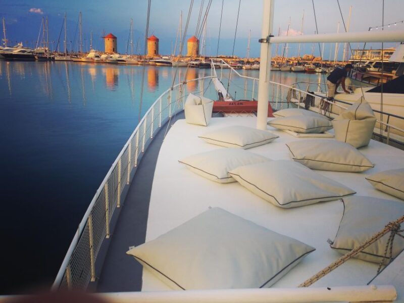Boat Trip to Anthony Quinns Bay (Food & Drinks Included) - Meeting Point