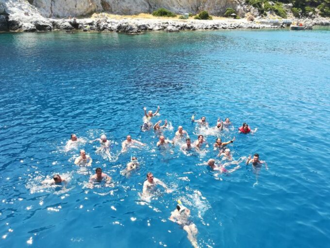 Boat Trip to Anthony Quinns Bay (Food & Drinks Included) - What to Bring