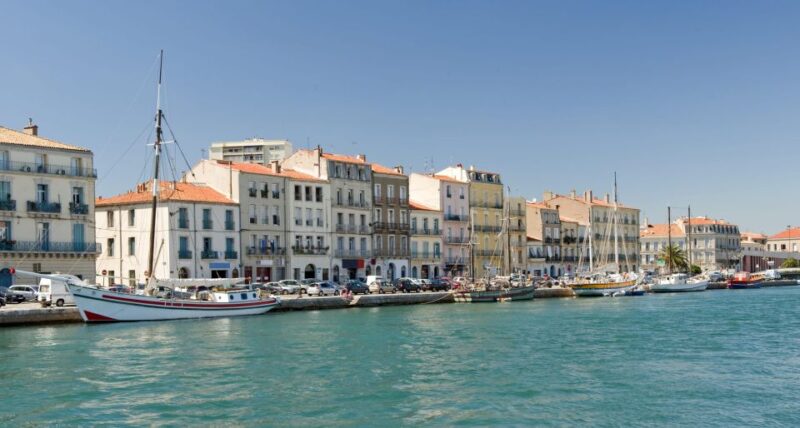 Boat Walk in Sete on the Singular Island 1 Hour - Exploring Sètes Historic Buildings